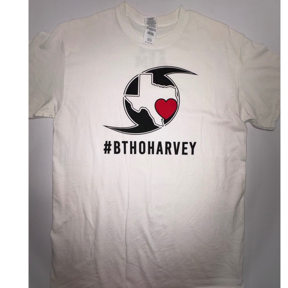Gildan Texas A&M #BTHOHARVEY Hurricane Relief T-Shirt White Mens Medium